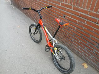 Bicicleta Monty 219 Cesar Cañas