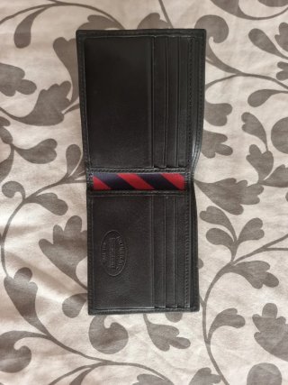 Cartera Tommy Hilfiger Negra