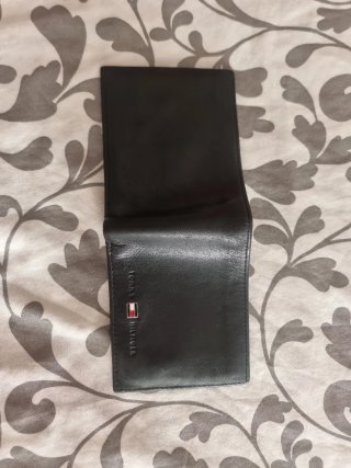 Cartera Tommy Hilfiger Negra
