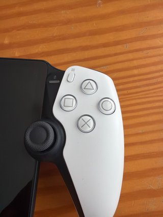 PlayStation Portal Come Nuova + Custodia + 2 Protezioni