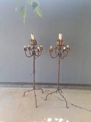 Pareja Candelabros Pie Metal Antiguos
