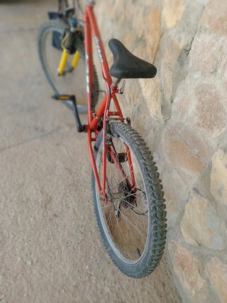 Bicicleta Cadete Roja