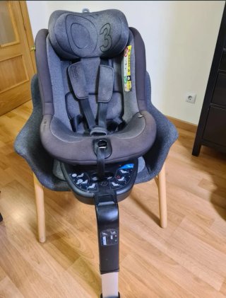 Silla de coche para bebé gris