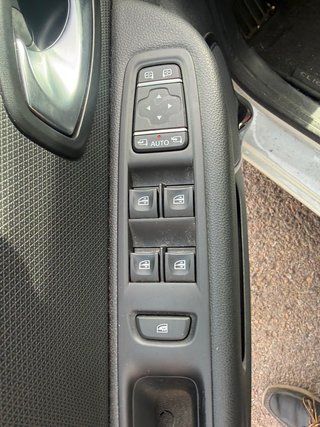 Por 167€ mes - Clio Zen dCi 90CV EDC - Reestreno¡¡