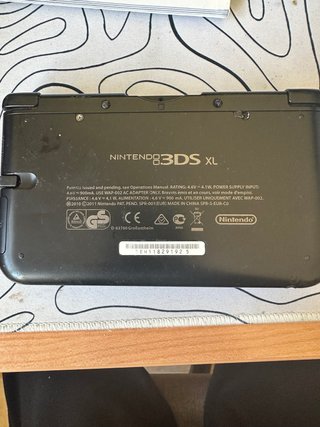 Nintendo 3DS XL Nero + Caricatore e SD da 32