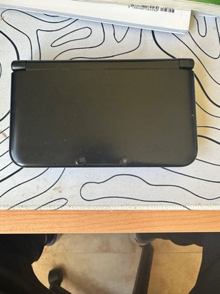 Nintendo 3DS XL Nero + Caricatore e SD da 32