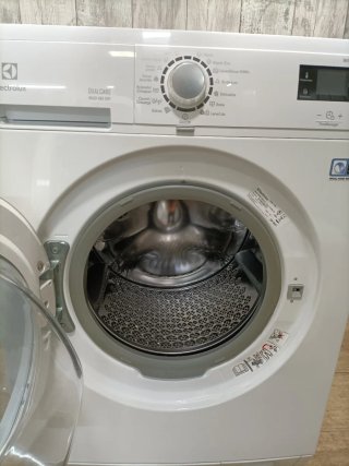 Lavadora Electrolux carga frontal 9kg 1600 garanti