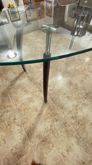 Mesa ovalada cristal y madera