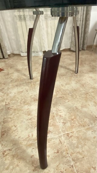 Mesa ovalada cristal y madera