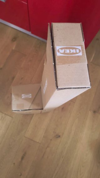 Lampada da terra Ikea PS 2026 rossa