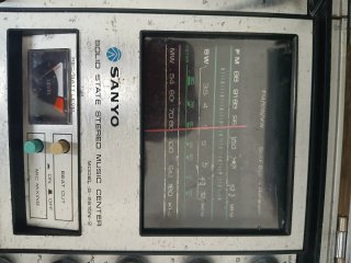 Maletín Tocadiscos Radio Cassette Sanyo