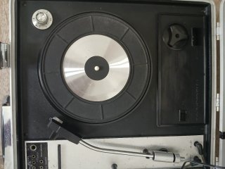 Maletín Tocadiscos Radio Cassette Sanyo