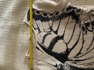Camiseta manga larga con estampado mariposa