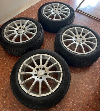 Llantas 17” con neumáticos Michelin