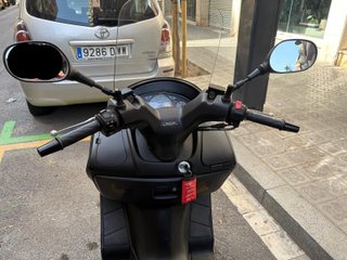 Suzuki Burgman 200cc Executive