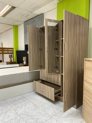 Armario dormitorio madera de 3 puertas nuevo