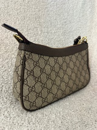Bolso Gucci Marrón con Cadena Dorada