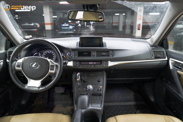 Lexus CT 200h Luxury