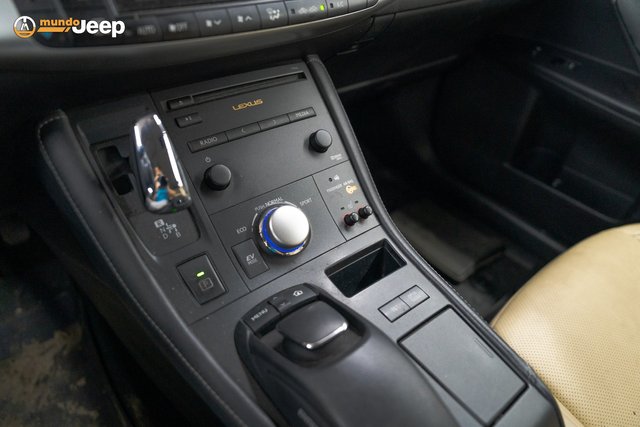 Lexus CT 200h Luxury