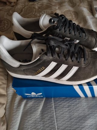 Zapatillas Adidas Gazelle Gris/Blanco