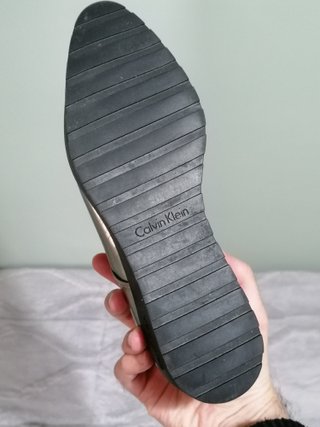 Calvin Klein piel + regalo