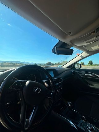 Infiniti Q30 2017