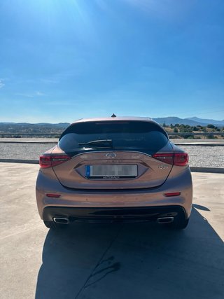 Infiniti Q30 2017