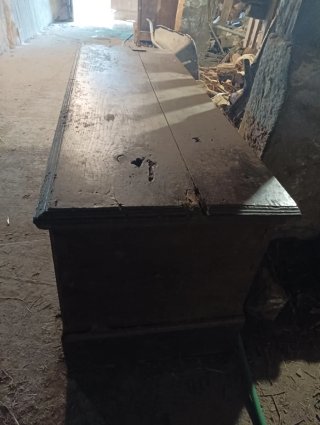Cofre de madera antiguo