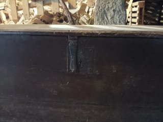 Cofre de madera antiguo