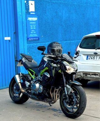 Kawasaki Z900 A2 Negra y Verde