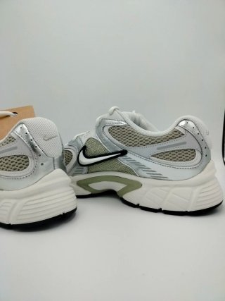 Nike v5 RNR Spruce Fog Metallic Silver