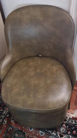 Sillón baúl piel verde
