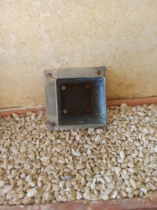 Base para poste metálico