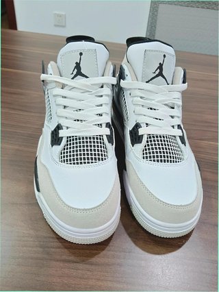 Jordan 4 Retro Talla 45 Blanco Negro