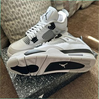 Air Jordan 4 Retro Gamuza Blanca Talla 43