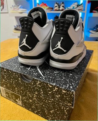 Air Jordan 4 Blanco Negro Talla 44