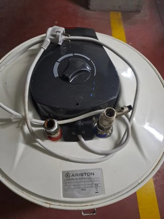 Calentador Ariston 75L