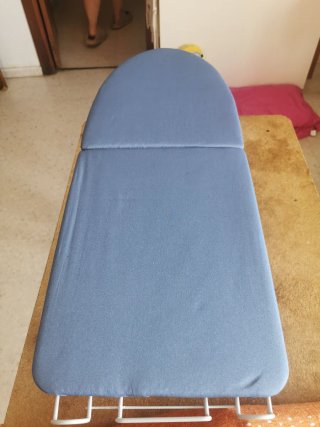 Tabla de planchar plegable azul