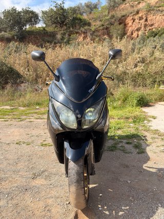 Yamaha TMAX 500 XP Negra