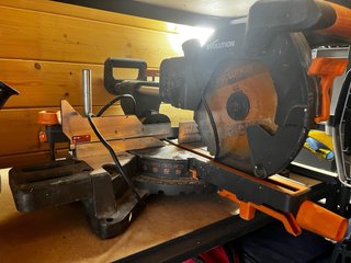Herramientas y materiales de construcción