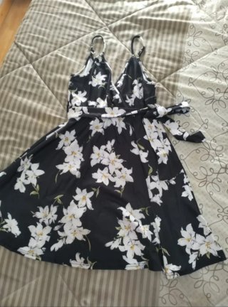 Vestido de tirantes de Shein con cinturón, talla L