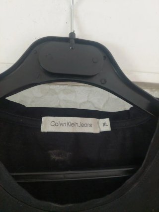 Camiseta Calvin Klein Jeans Negra Multicolor
