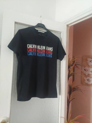 Camiseta Calvin Klein Jeans Negra Multicolor