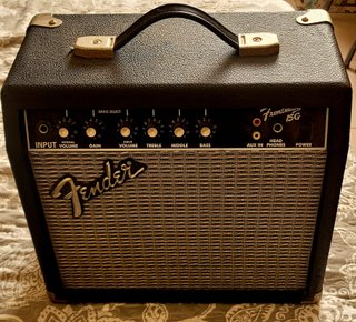 Guitarra Fender Squier Roja, Amplificador y Accs