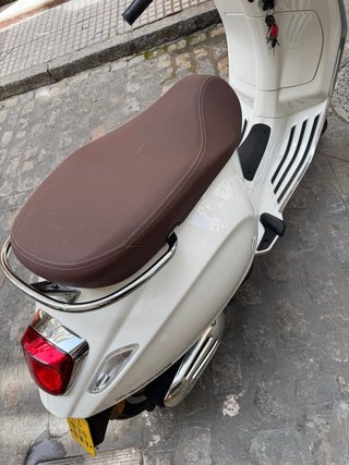 Piaggio Vespa 50 S ET4 Blanca y Marrón