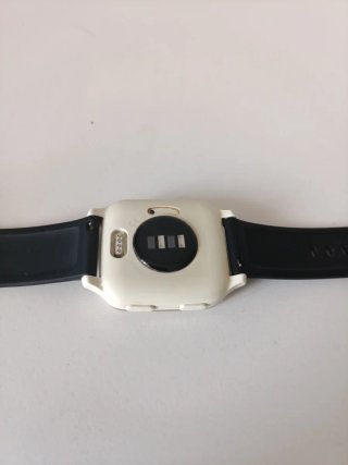 Reloj Garmin Venu Sq Negro/Dorado