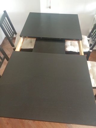 Mesa de comedor + 4 sillas IKEA negro