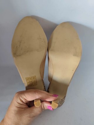Zapatos de tacón de chica N°39 de Marypaz nuevos.