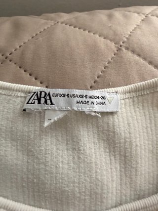 3 Tops Básicos XS/S Zara y Stradivarius