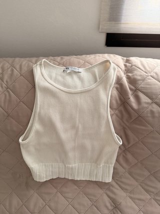 3 Tops Básicos XS/S Zara y Stradivarius
